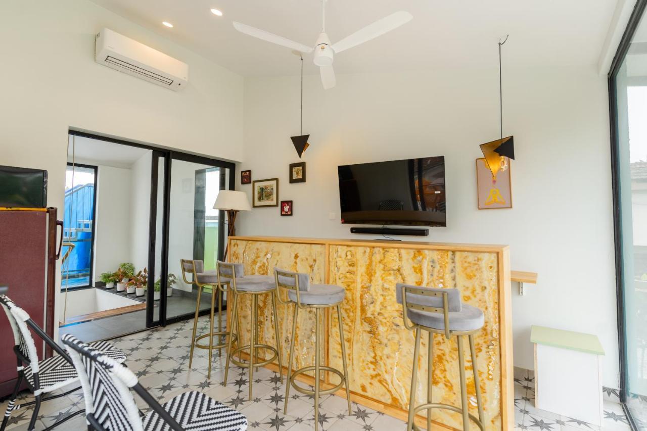 Villa Reverie - Ultra Modern Villa 200 Metres To Prestine Beach Betalbatim Exterior photo